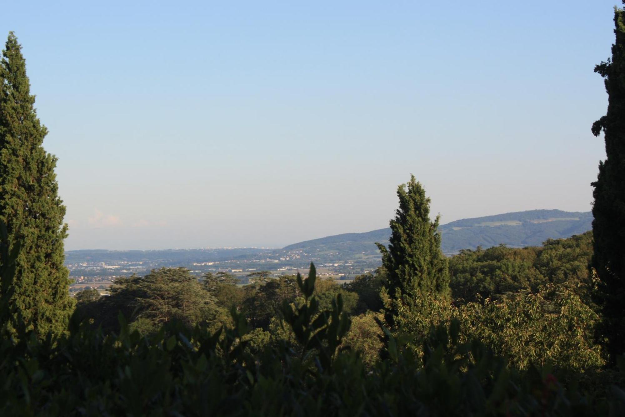 Domaine De Montclair Bed & Breakfast Pommiers  Bagian luar foto